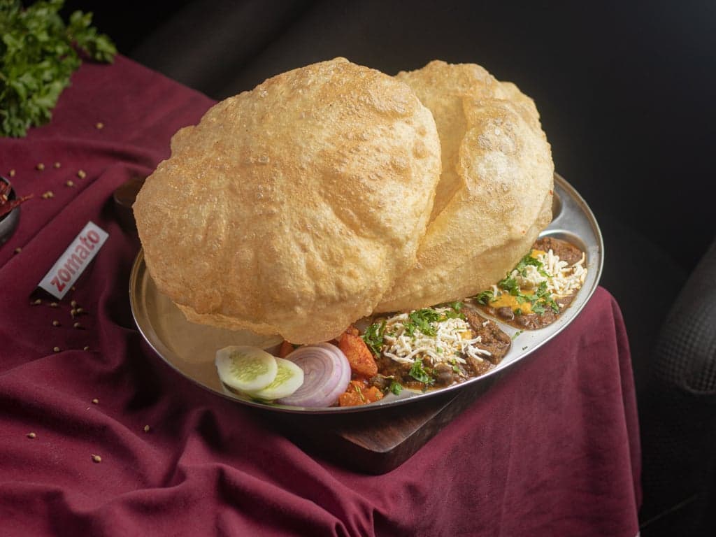Chana Bhatura