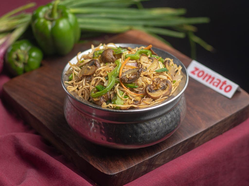 Veg Mushroom Chowmein